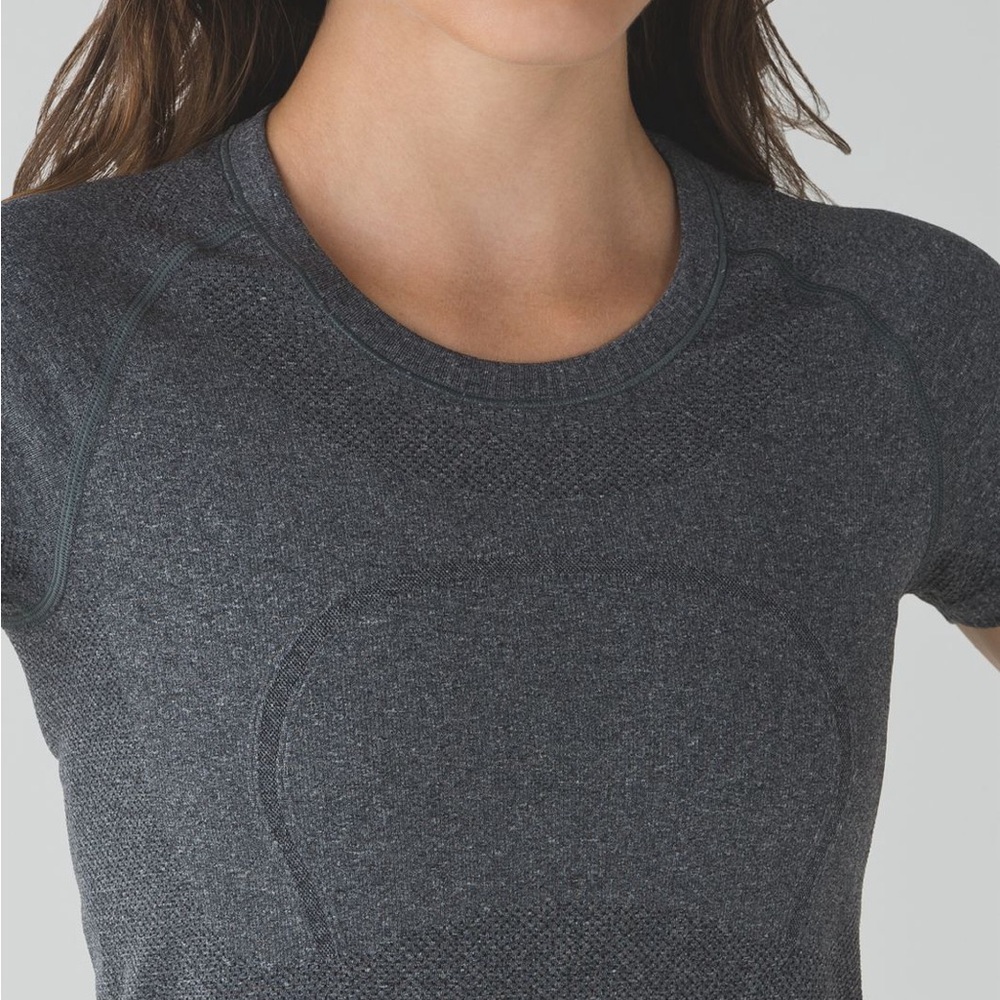 Lululemon Swiftly Tech Short Sleeve Crew Size 8 Heathered Black